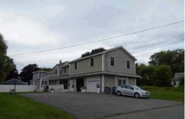 Main picture of 22 Hawthorne St