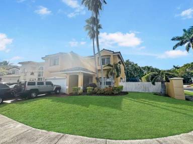 Main picture of 10110 SW 166th Ct