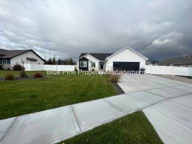 Main picture of 3185 E Greenwillow Ln