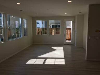 Main picture of 2634 Admiral Cir