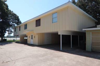 Main picture of 5032 Monroe St