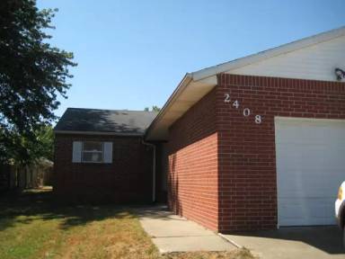 Main picture of 2408 W Gum St