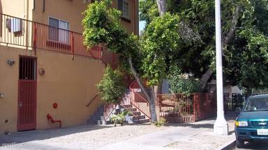 Main picture of 14212 Delano St