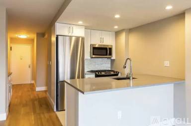 Main picture of 780 Columbus Ave