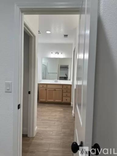 Main picture of 101 Clematis St