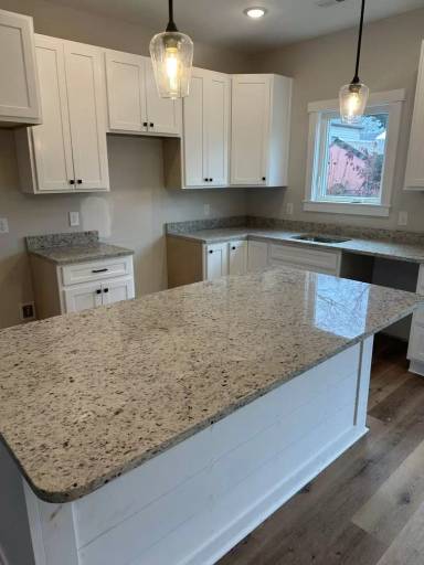 Main picture of 439 Myrtle St