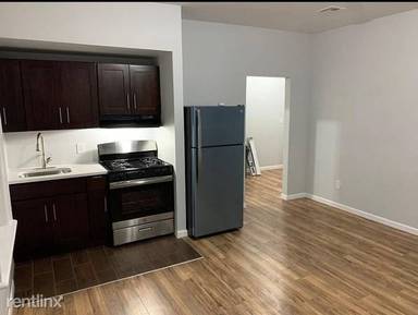 Main picture of 110 Washington