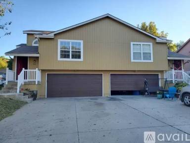 Main picture of 412 SW Joy Ct