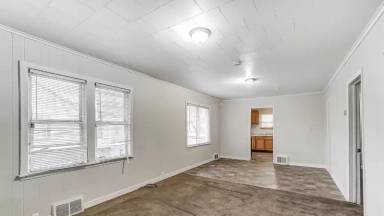 Main picture of 82 Forest St