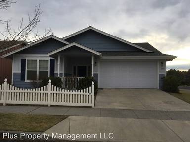 Main picture of 2215 NE Indigo Ln