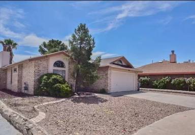 Main picture of 3012 Silver Lake Pl