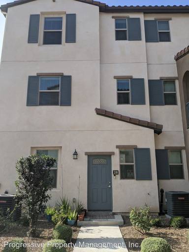Main picture of 9841 Alburtis Ave
