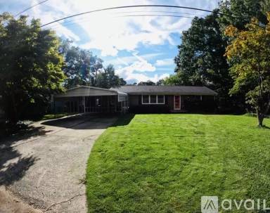 Main picture of 548 Jo Ann Dr SE