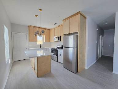 Main picture of 1019 N Woodson Ave