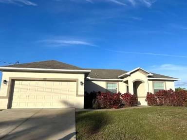 Main picture of 2430 NW 7th Ave