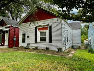Main picture of 2704 Taylor Blvd