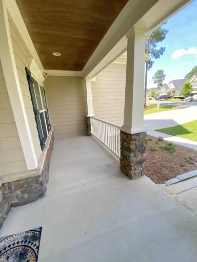 Main picture of 912 Whispering Pines Dr