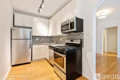 Main picture of 4105 N Damen Ave