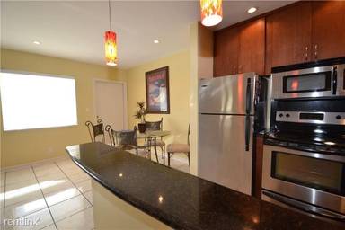 Main picture of 4050 NE 12th Ter