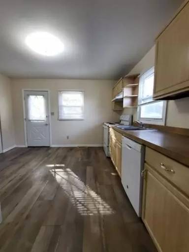 Main picture of 627 Cleveland Ave