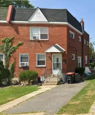 Main picture of 14 W Parkway Ave