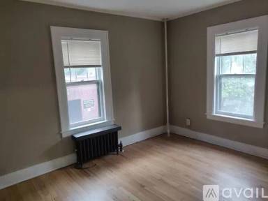 Main picture of 1802 W Genesee St