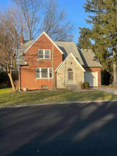 Main picture of 1049 Southern Rd