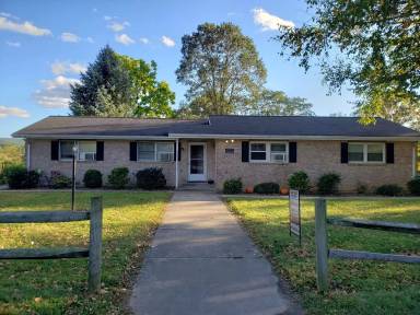 Main picture of 34 Brindle Dr