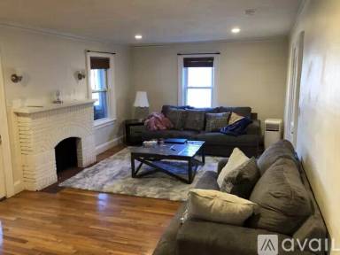 Main picture of 29 Lynde St