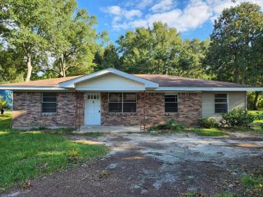 Main picture of 2770 Mission Ln