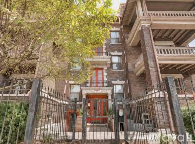 Main picture of 2161 N Meridian St
