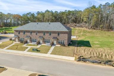 Main picture of 2098 Downs Way