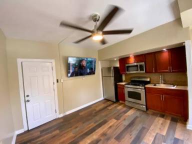 Main picture of 1514 W Champlost St