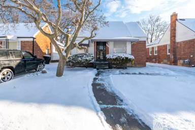Main picture of 20428 Lesure St