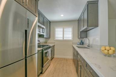 Main picture of 4850 Muir Ave