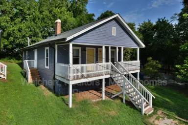 Main picture of 1030 Cornell St