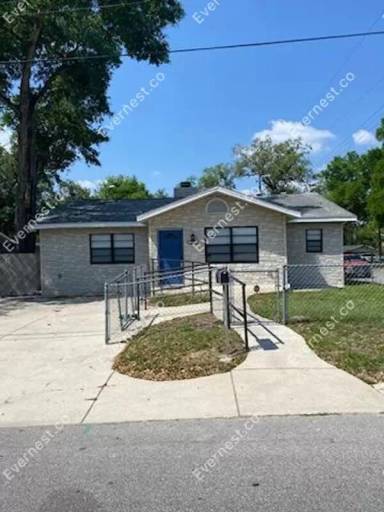 Main picture of 7218 N Highland Ave