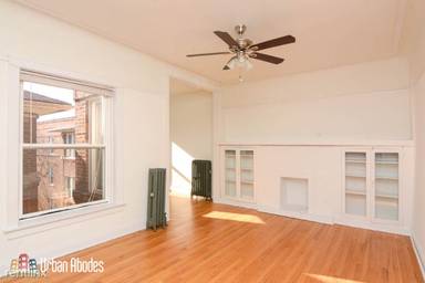 Main picture of 1448 W Argyle St