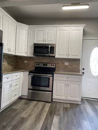 Main picture of 1420 Richmond Ave