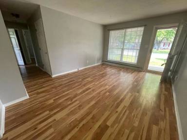Main picture of 5249 Yucatan Dr