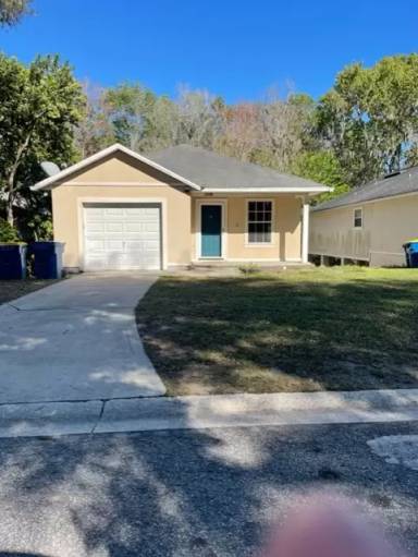 Main picture of 1229 Homard Pl