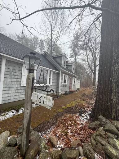 Main picture of 161 Rines Rd