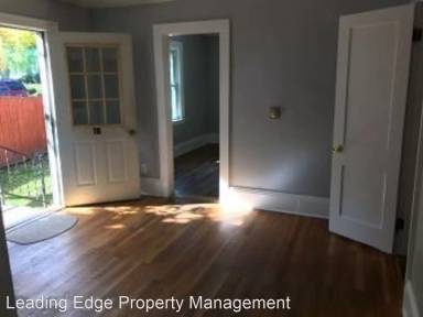 Main picture of 135 Appleton Ave