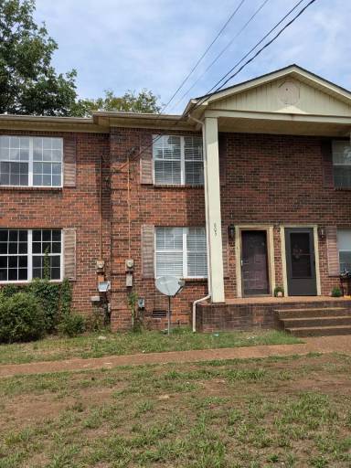Main picture of 803 Holder Ct
