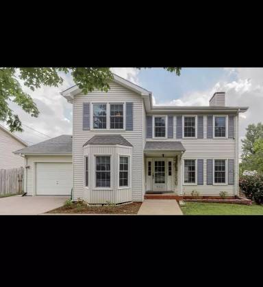 Main picture of 832 Iris Ln