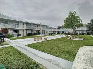 Main picture of 3850 NE 21st Way