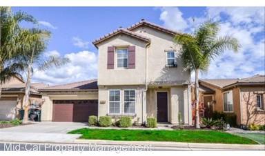 Main picture of 3248 N Memory St