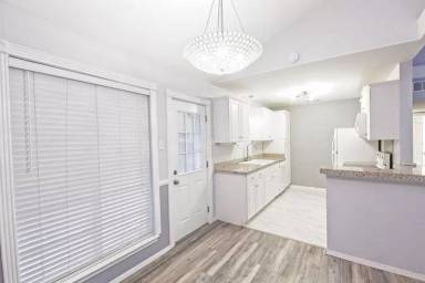 Main picture of 10590 High Hollows Dr
