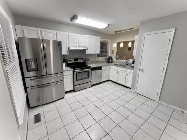 Main picture of 10711 Cobblestone Dr