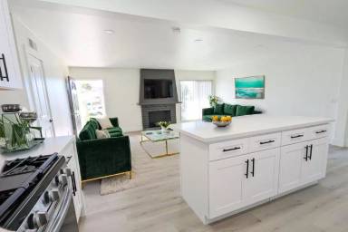 Main picture of 16752 Bardon Ln